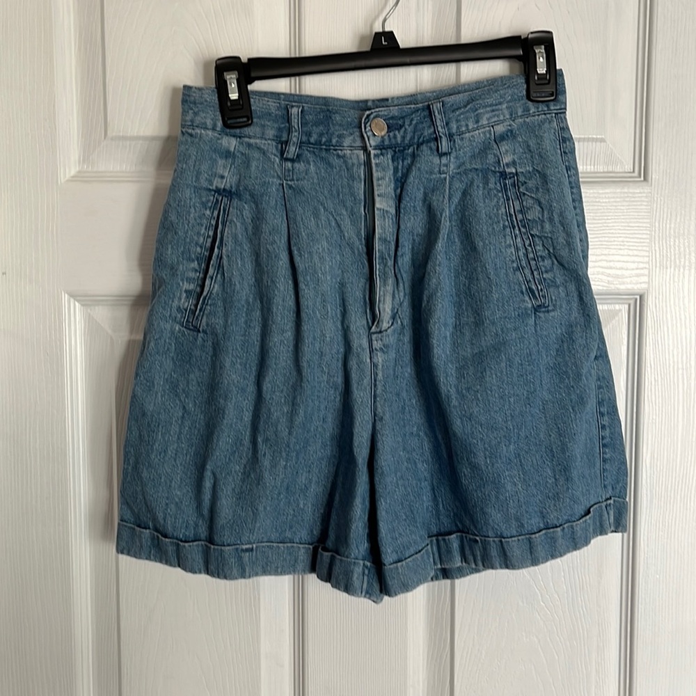Vintage jean shorts. Good condition